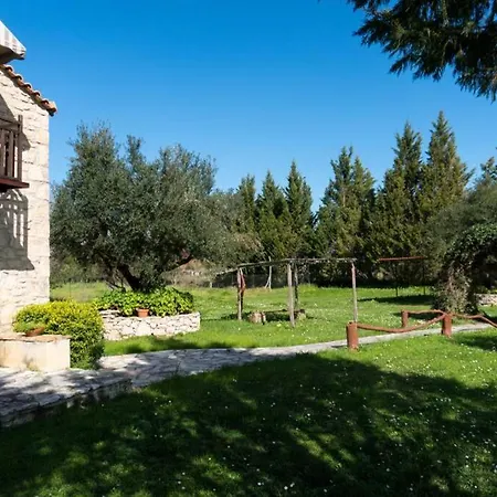 La Famille Merkati - Maison Antonis